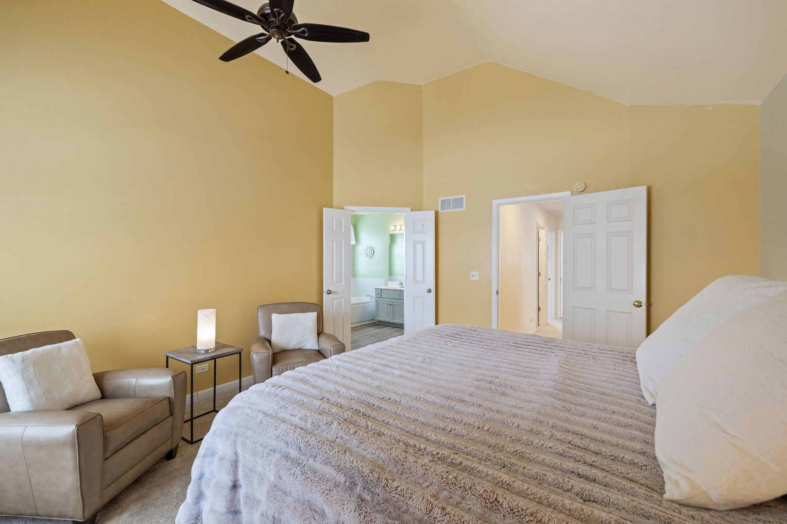 3311 Fairmont Avenue, Naperville, IL 60564