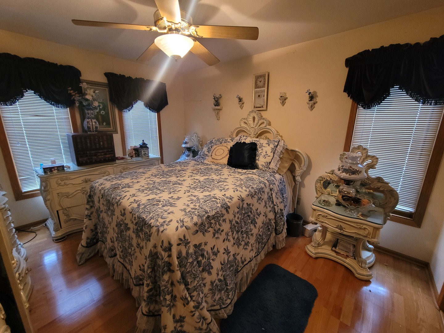 3246 E Forestview Trail, Crete, IL 60417