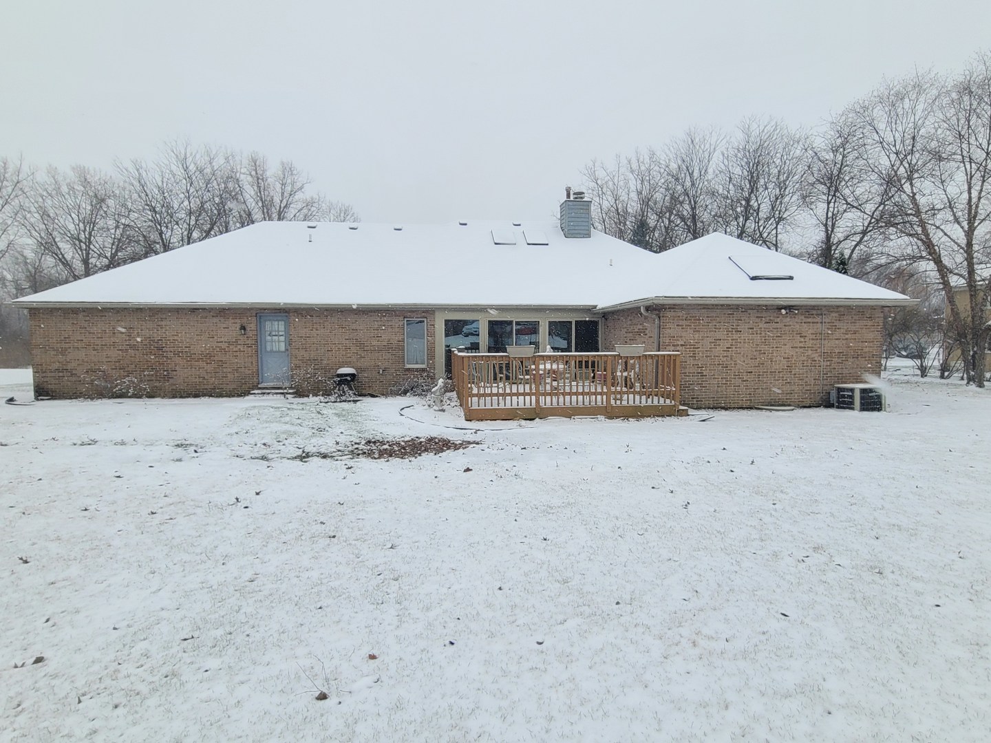 3246 E Forestview Trail, Crete, IL 60417