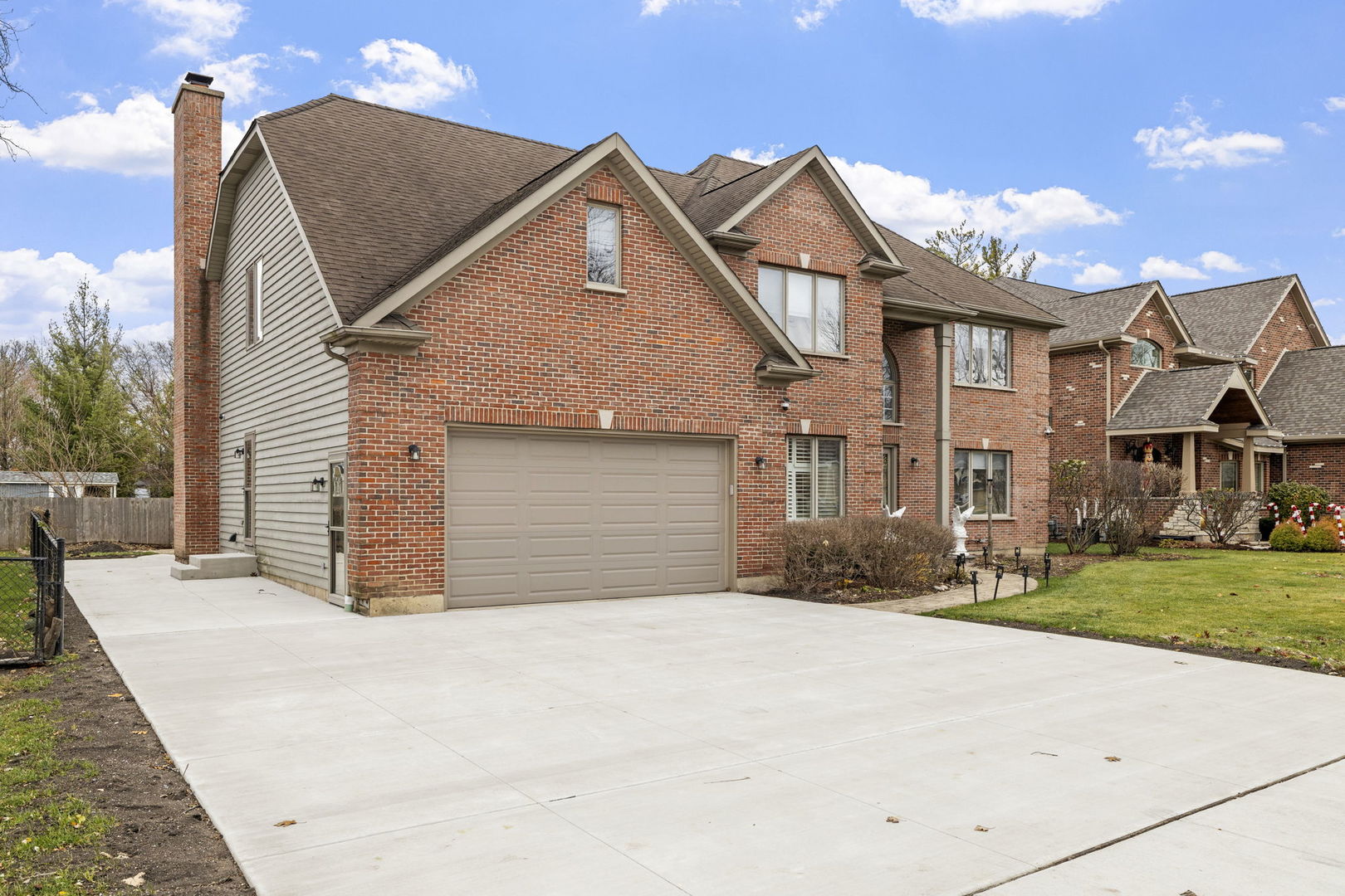 1203 N Burning Bush Lane, Mount Prospect, IL 60056