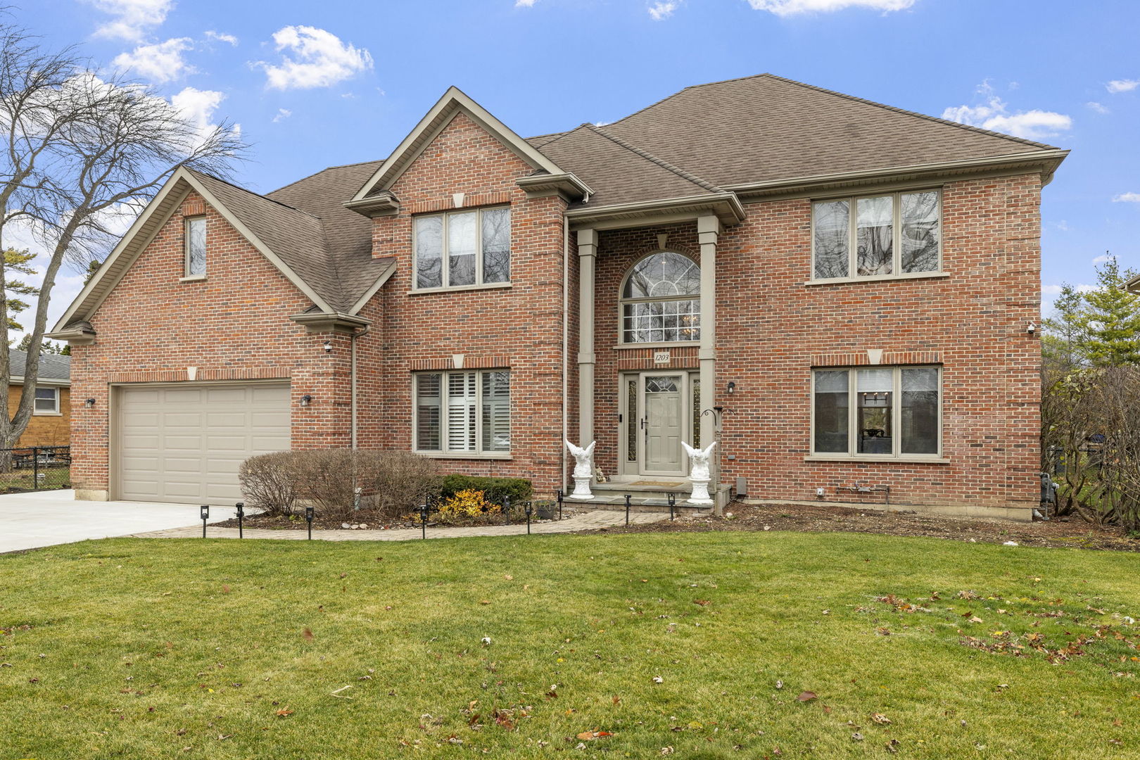 1203 N Burning Bush Lane, Mount Prospect, IL 60056