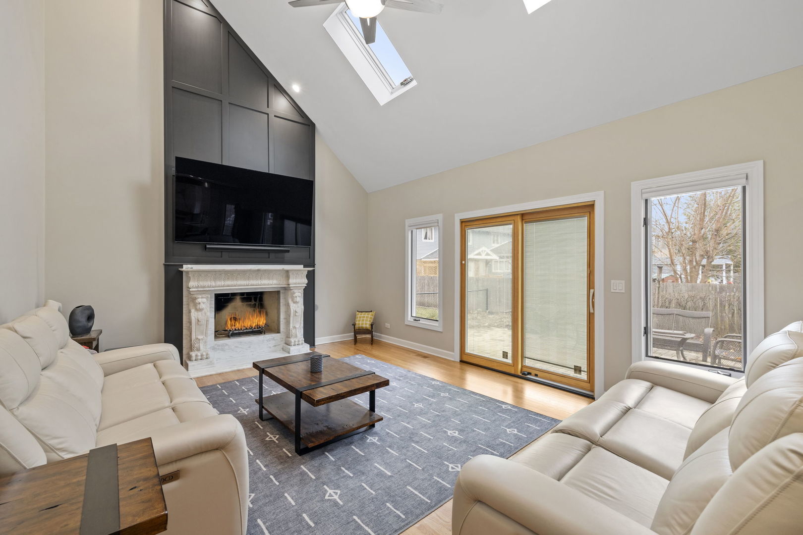 1203 N Burning Bush Lane, Mount Prospect, IL 60056