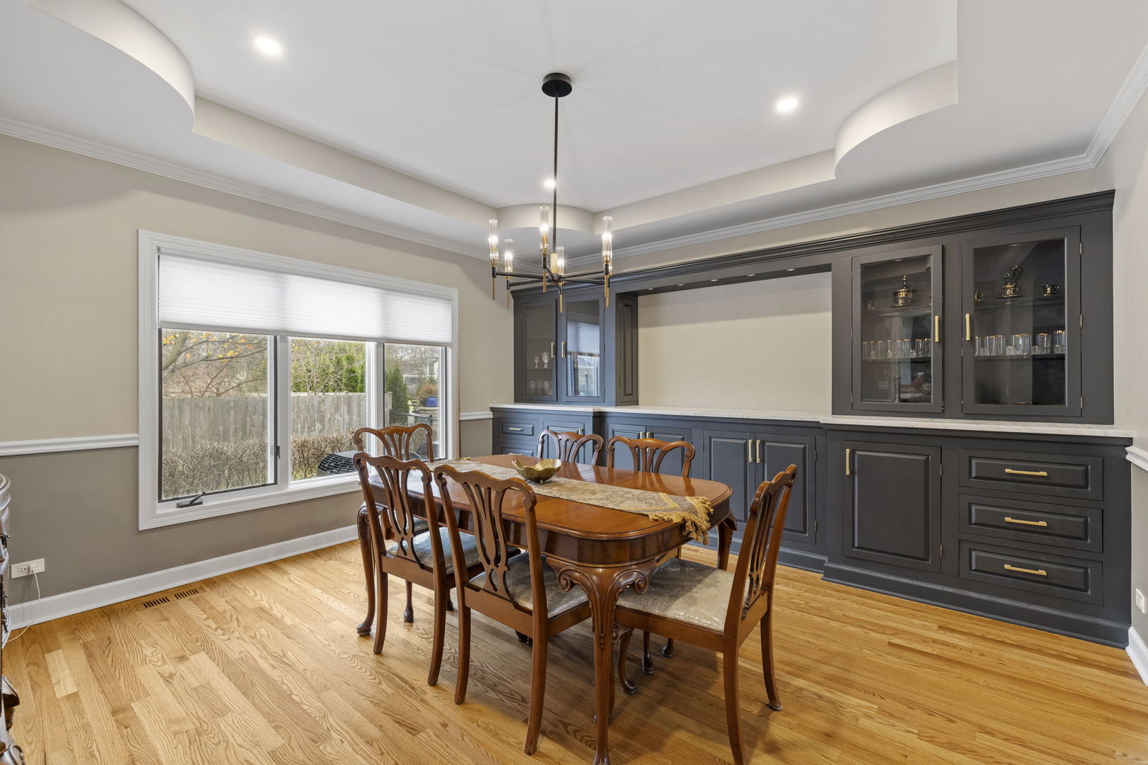 1203 N Burning Bush Lane, Mount Prospect, IL 60056