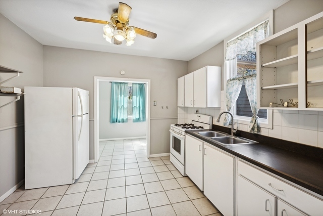 8223 30th Street, North Riverside, IL 60546