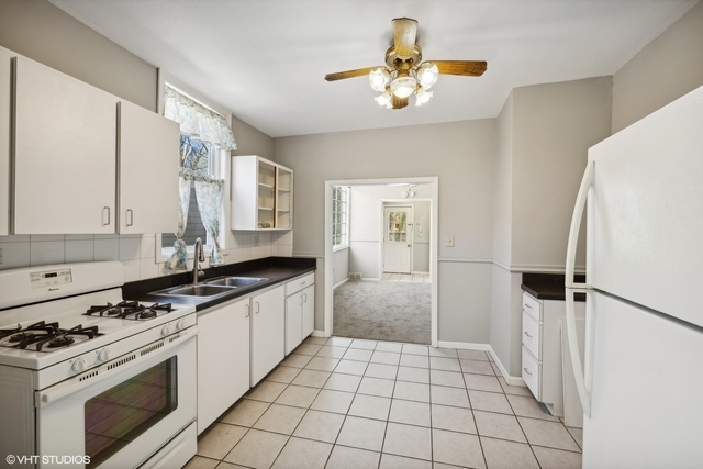 8223 30th Street, North Riverside, IL 60546