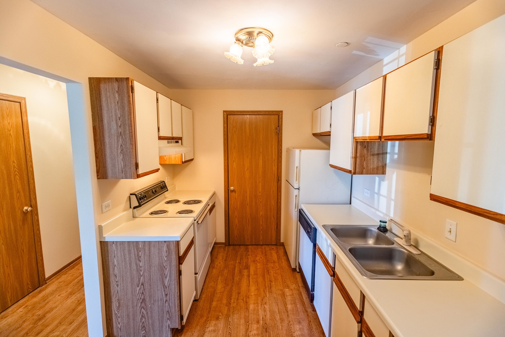 1345 CUNAT Court #2D, Lake In The Hills, IL 60156