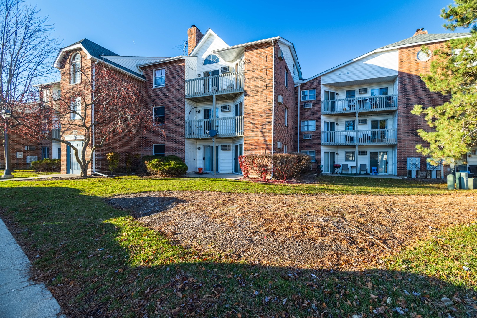 1345 CUNAT Court #2D, Lake In The Hills, IL 60156