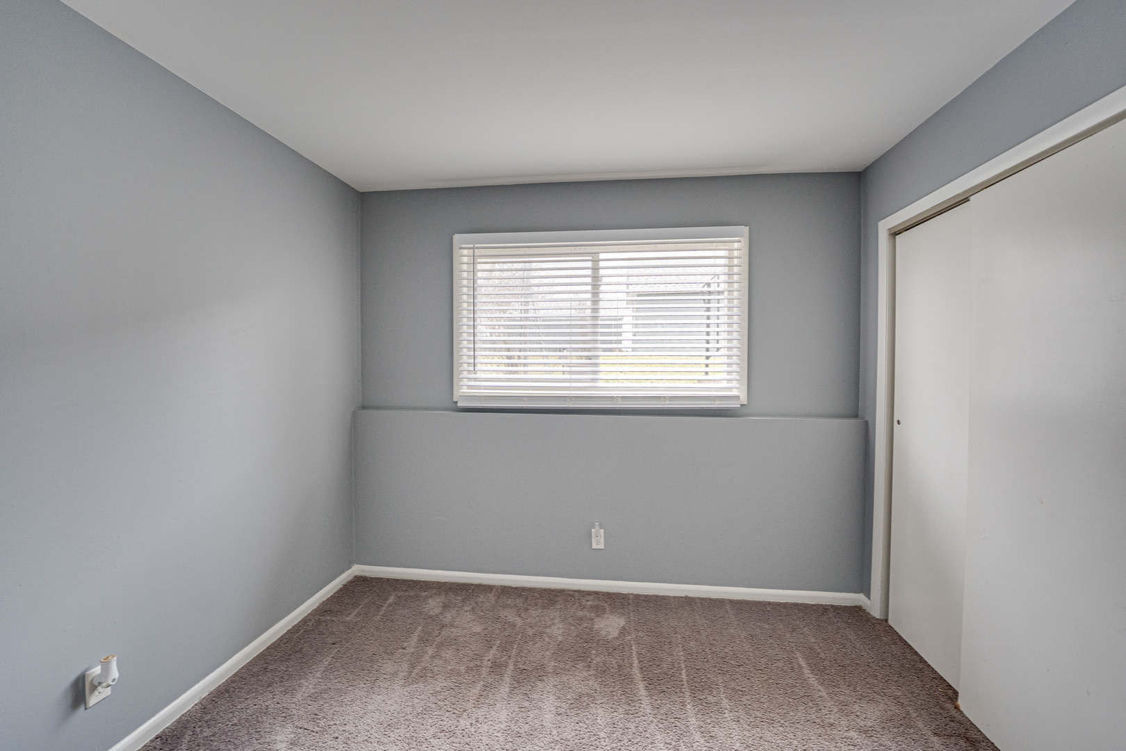 839 Bishop Avenue #1, Aurora, IL 60506