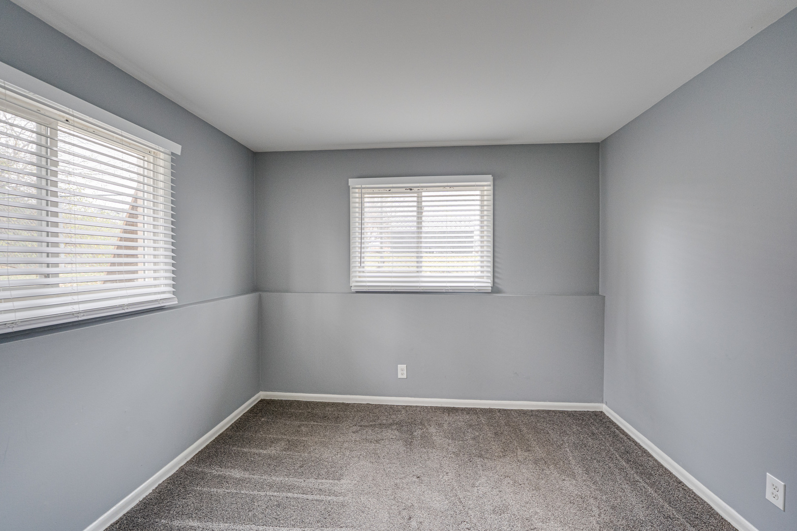 839 Bishop Avenue #1, Aurora, IL 60506