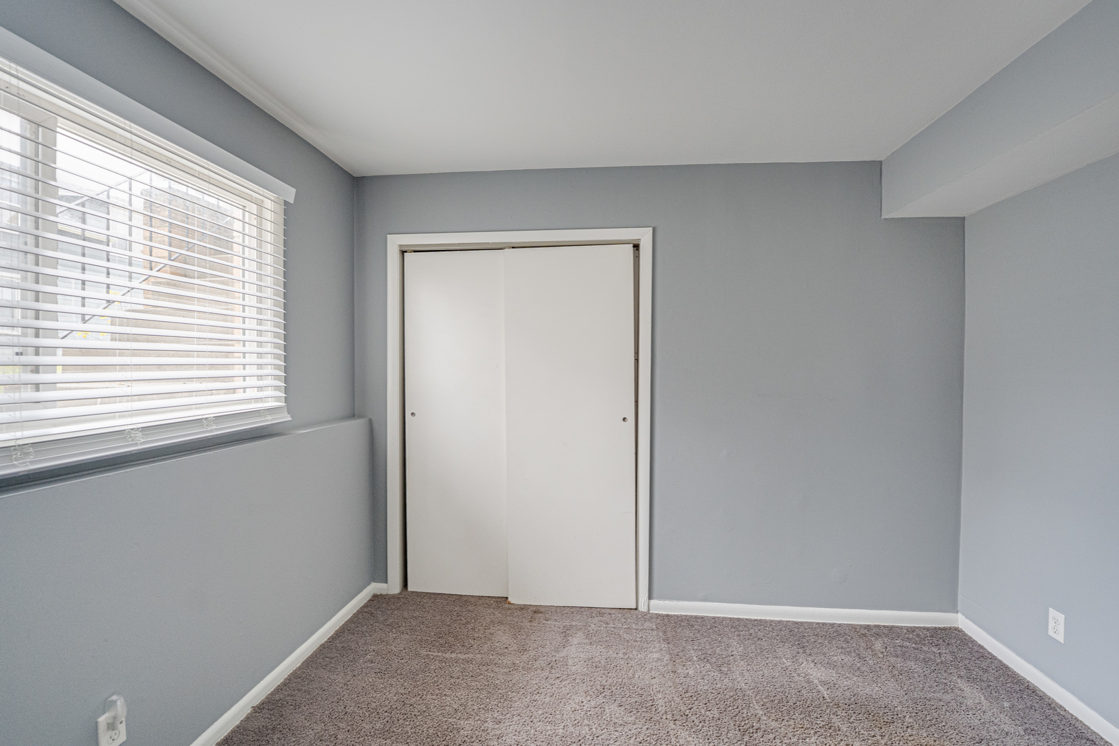 839 Bishop Avenue #1, Aurora, IL 60506