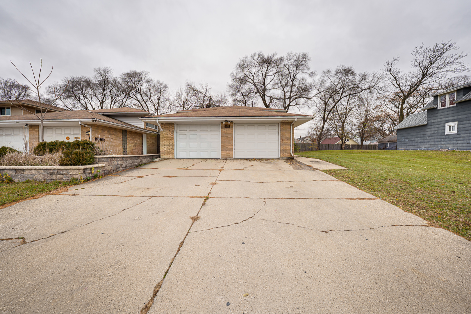 839 Bishop Avenue #1, Aurora, IL 60506