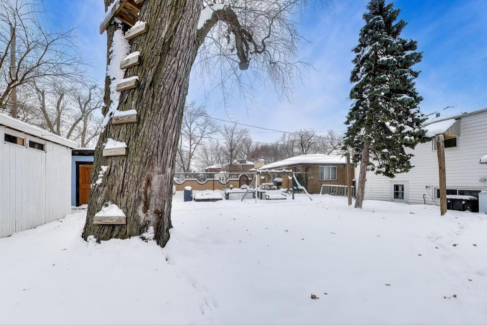 3206 Sunnyside Avenue, Brookfield, IL 60513