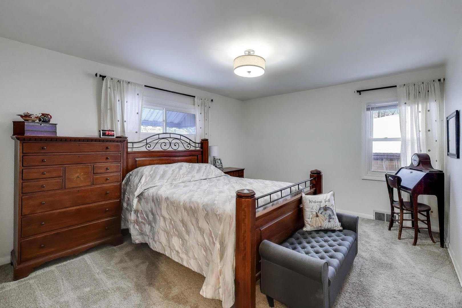 3206 Sunnyside Avenue, Brookfield, IL 60513