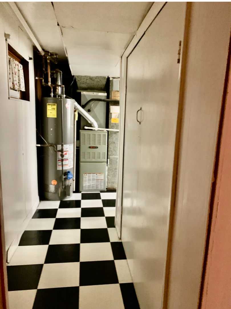 10617 S Kenton Avenue, Oak Lawn, IL 60453