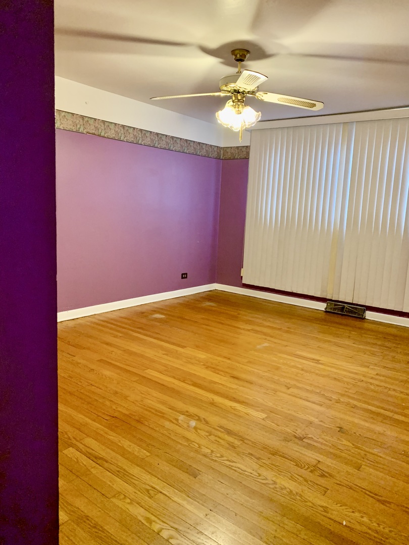 10617 S Kenton Avenue, Oak Lawn, IL 60453