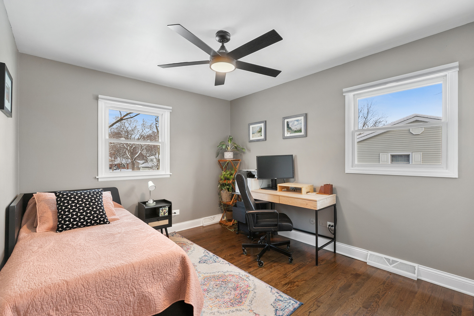 Libertyville, IL 60048