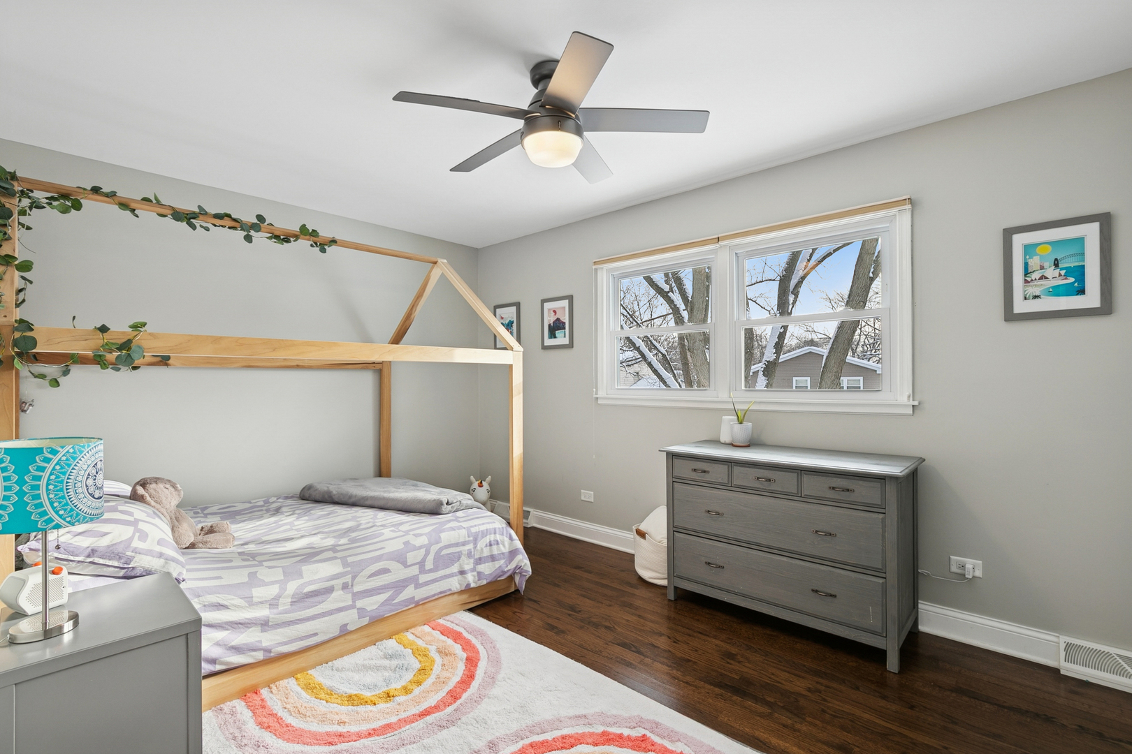 Libertyville, IL 60048