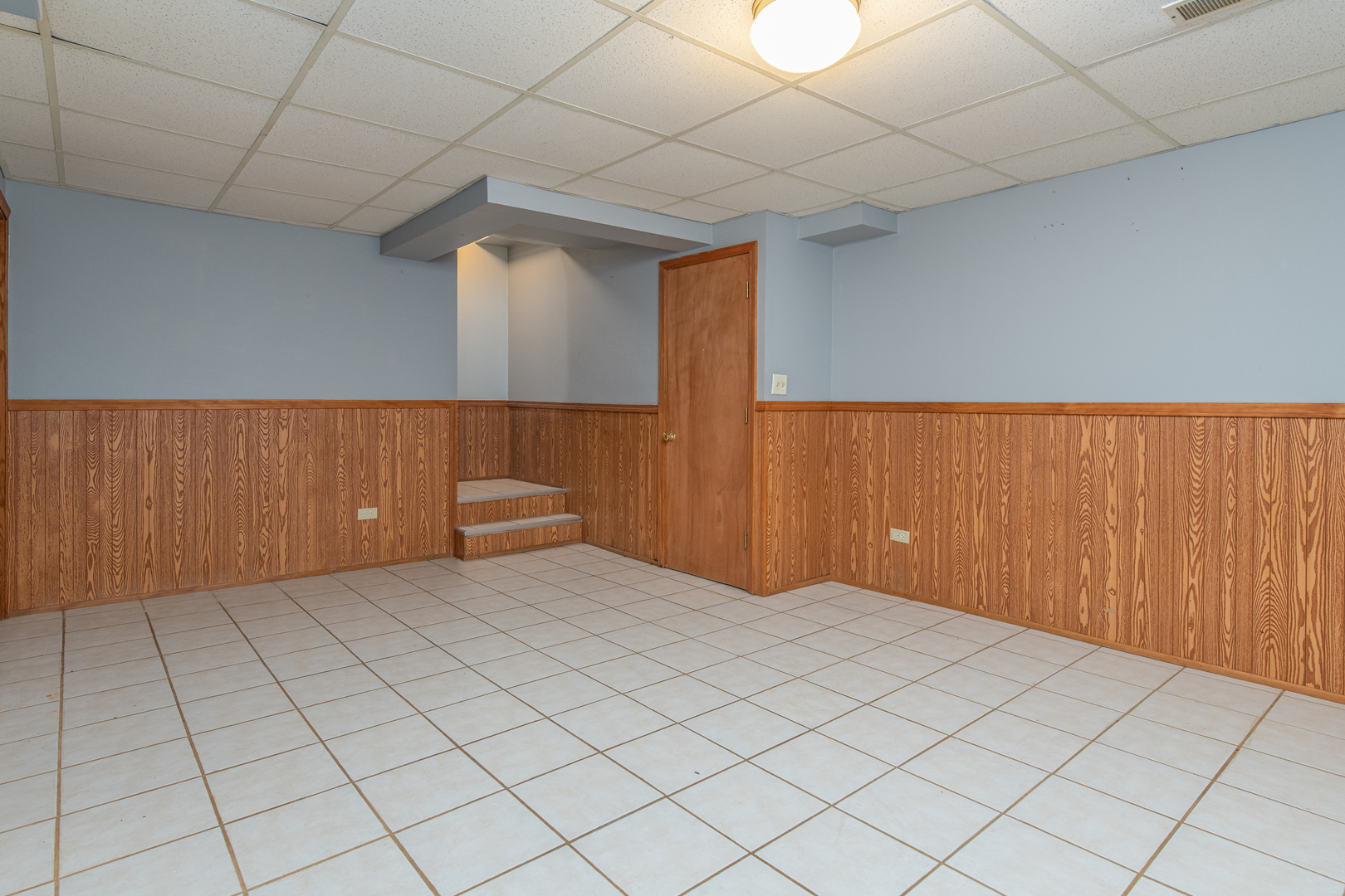 97 Mark Lane, Fox Lake, IL 60020