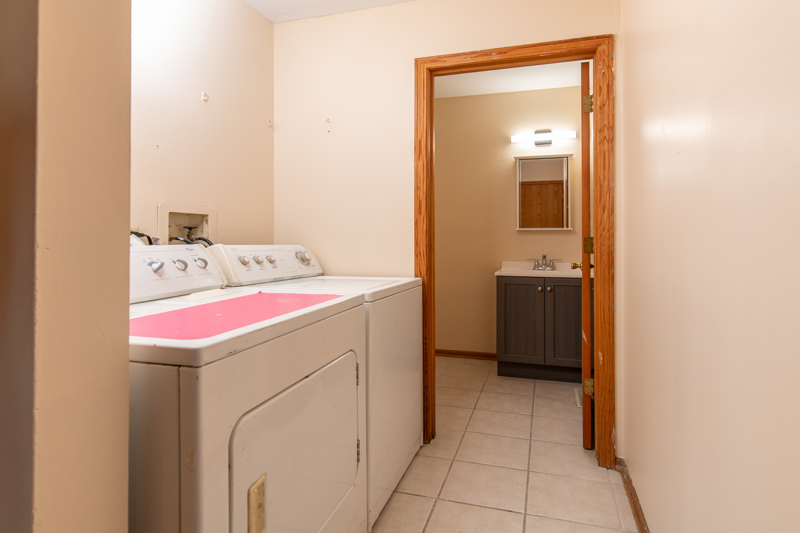 97 Mark Lane, Fox Lake, IL 60020