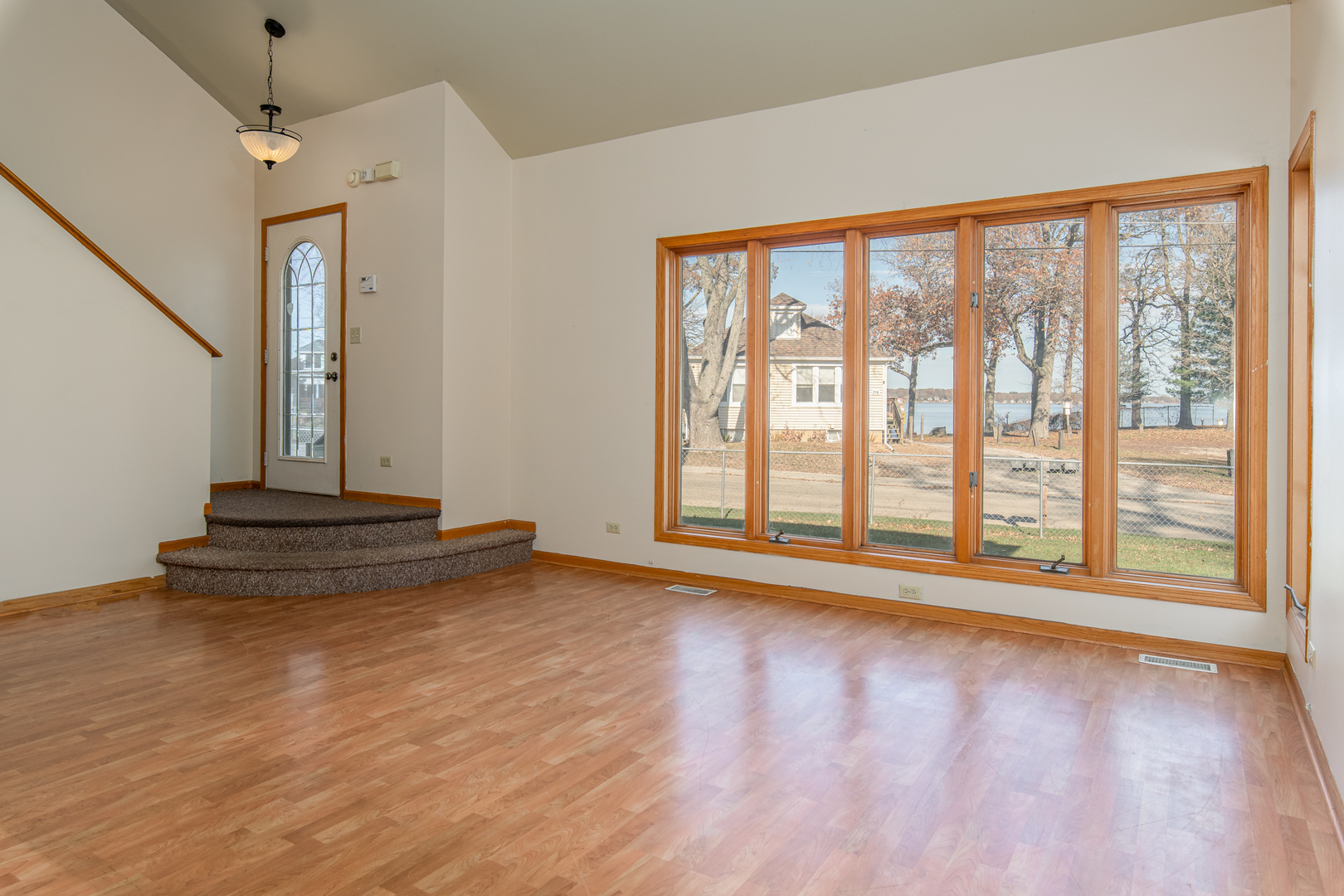 97 Mark Lane, Fox Lake, IL 60020