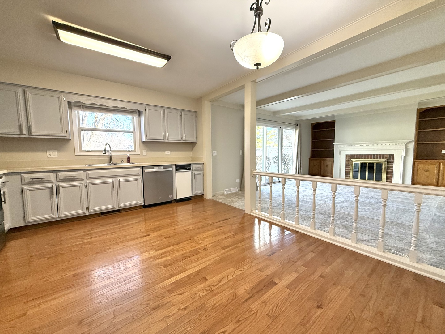 1209 W Bauer Road, Naperville, IL 60563