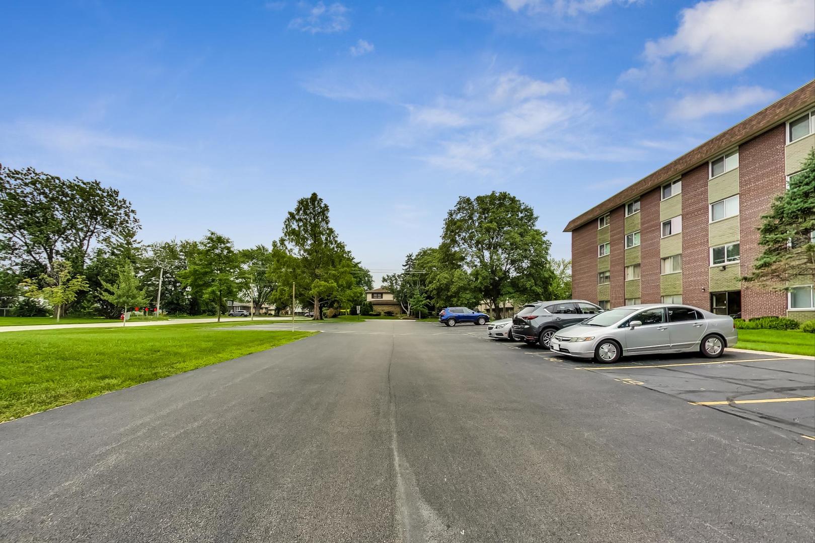 1025 S Fernandez Avenue #3B, Arlington Heights, IL 60005