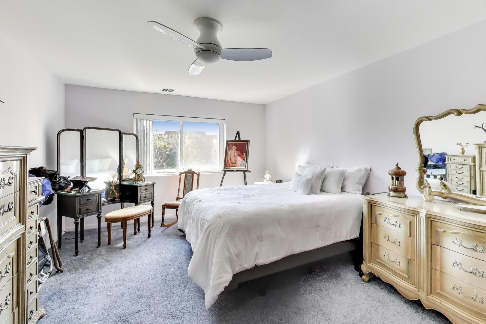 1025 S Fernandez Avenue #3B, Arlington Heights, IL 60005