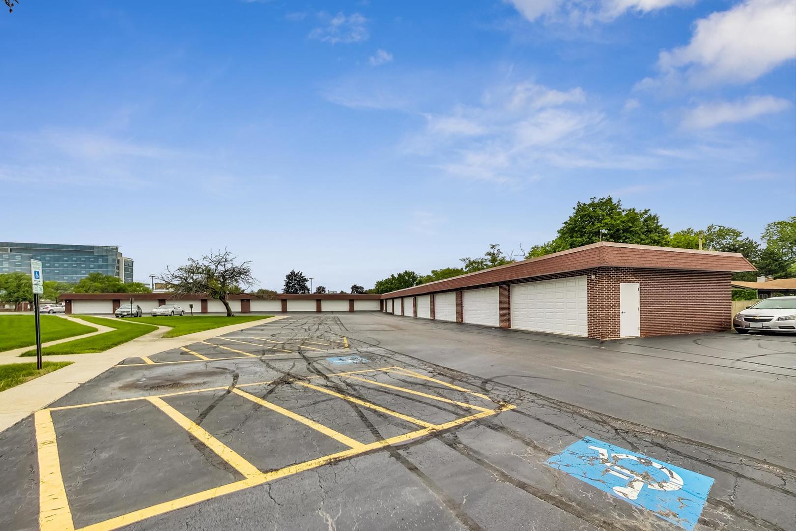 1025 S Fernandez Avenue #3B, Arlington Heights, IL 60005