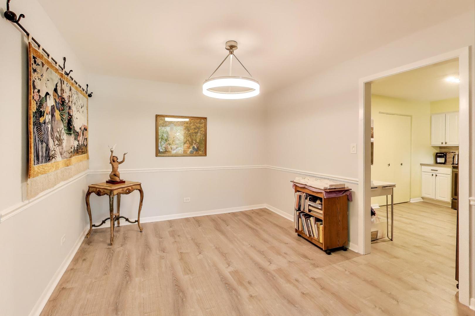 1025 S Fernandez Avenue #3B, Arlington Heights, IL 60005