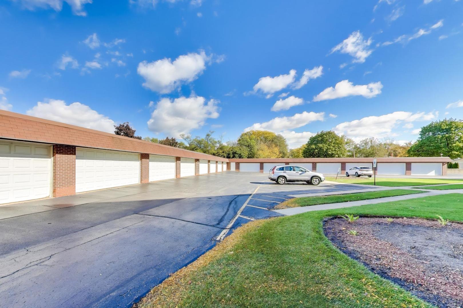 1025 S Fernandez Avenue #3B, Arlington Heights, IL 60005