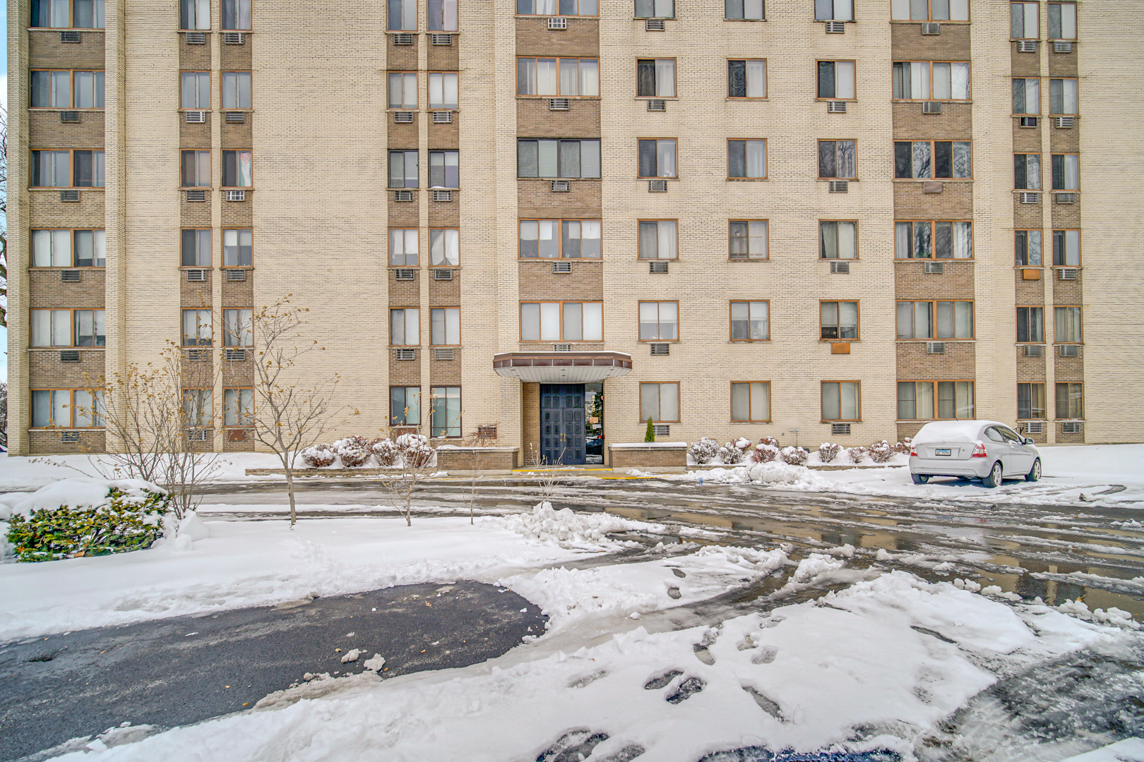 9725 S Karlov Avenue #402, Oak Lawn, IL 60453