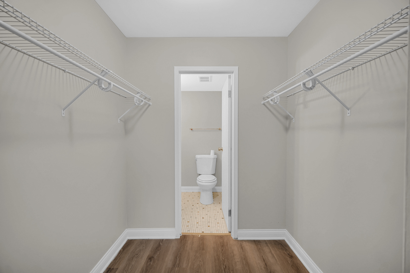 9725 S Karlov Avenue #402, Oak Lawn, IL 60453