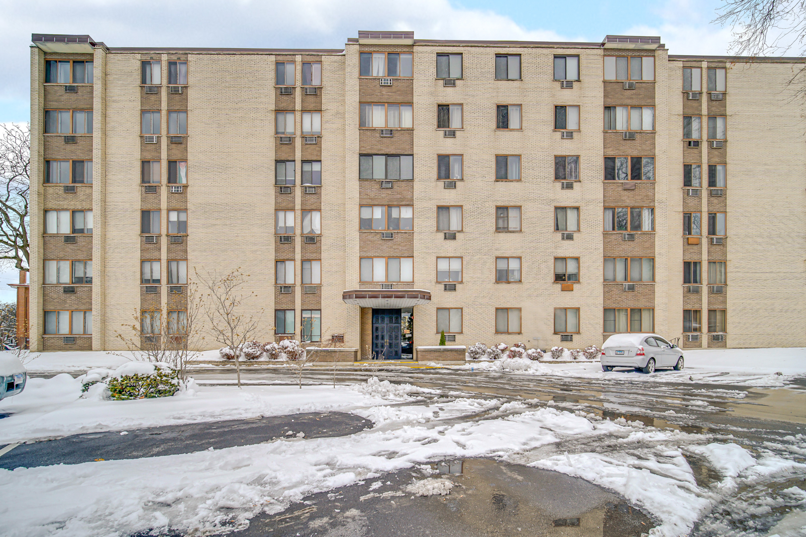 9725 S Karlov Avenue #402, Oak Lawn, IL 60453
