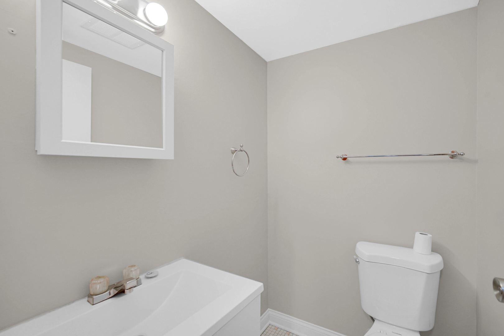 9725 S Karlov Avenue #402, Oak Lawn, IL 60453