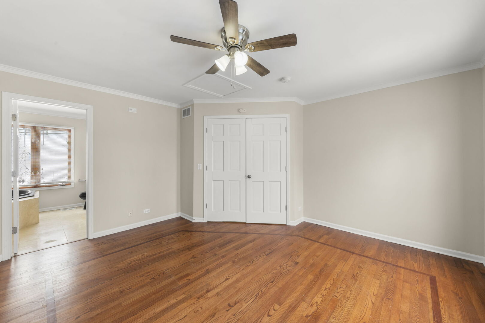 338 Hiawatha Drive, Lake In The Hills, IL 60156