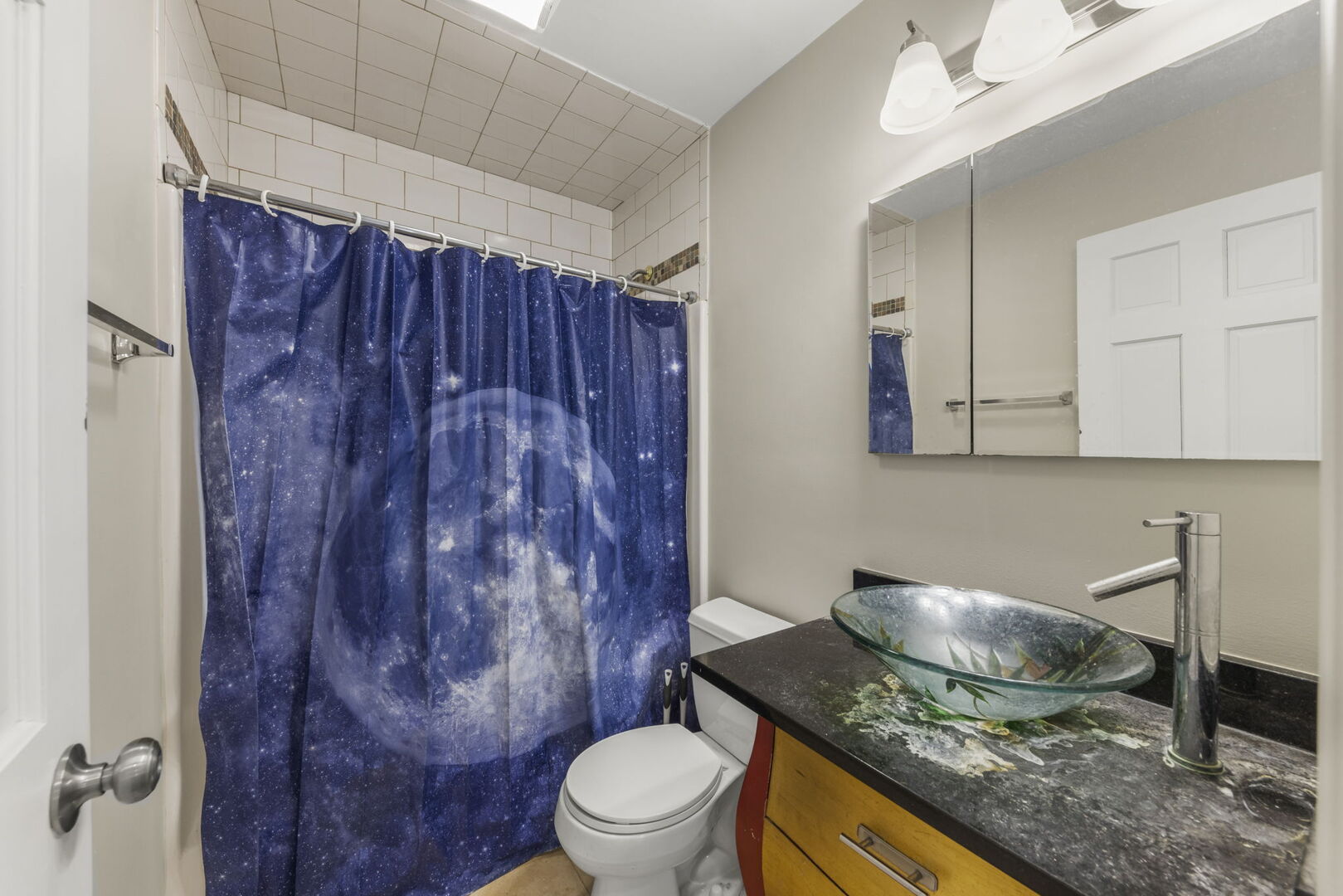 338 Hiawatha Drive, Lake In The Hills, IL 60156