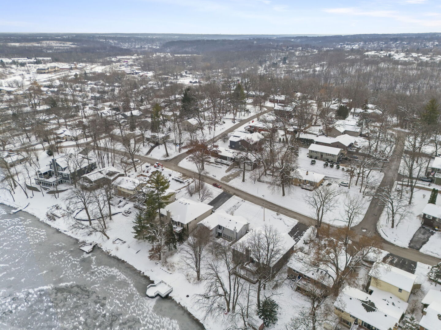 338 Hiawatha Drive, Lake In The Hills, IL 60156