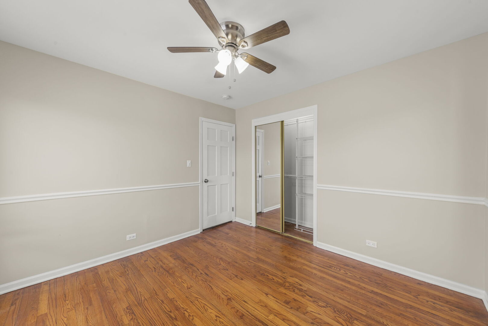 338 Hiawatha Drive, Lake In The Hills, IL 60156