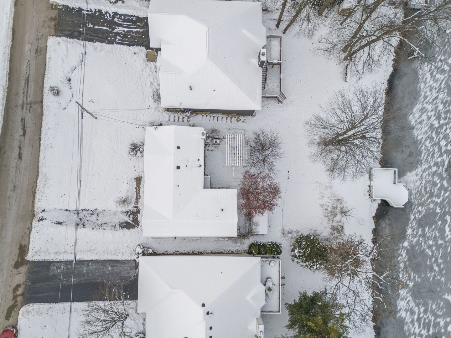 338 Hiawatha Drive, Lake In The Hills, IL 60156