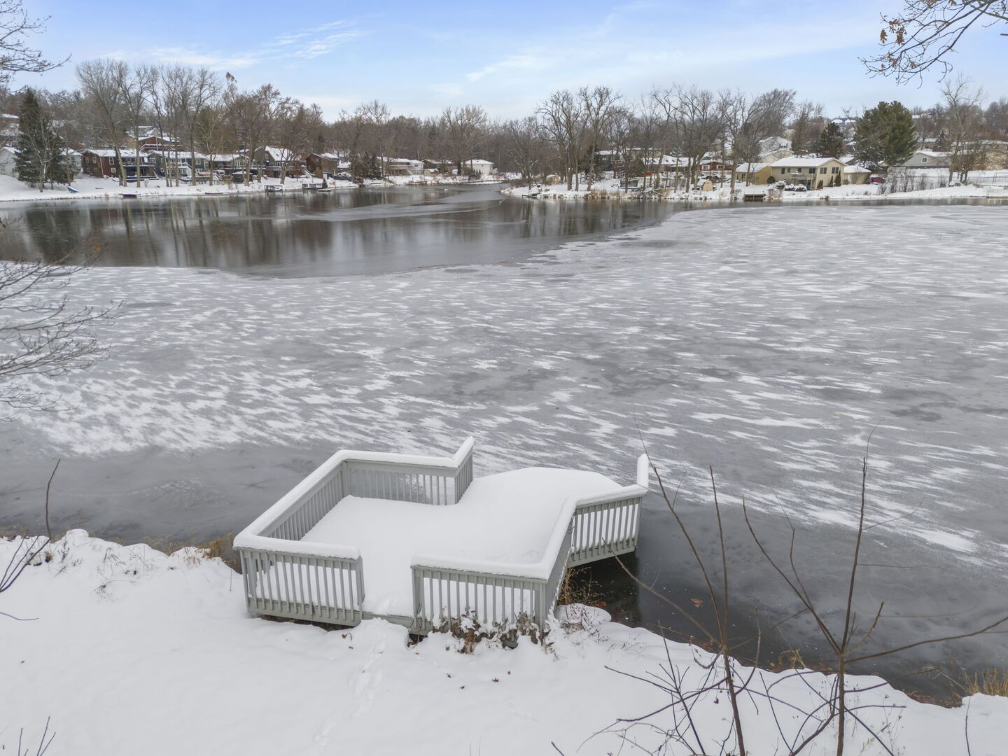 338 Hiawatha Drive, Lake In The Hills, IL 60156