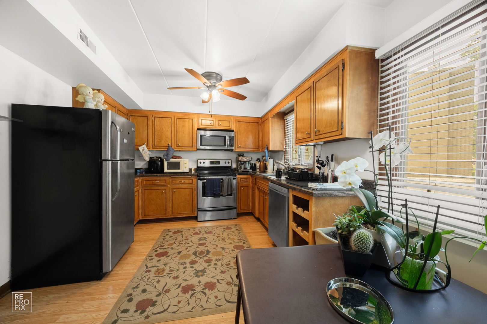 8604 W 95 Place #102, Hickory Hills, IL 60457