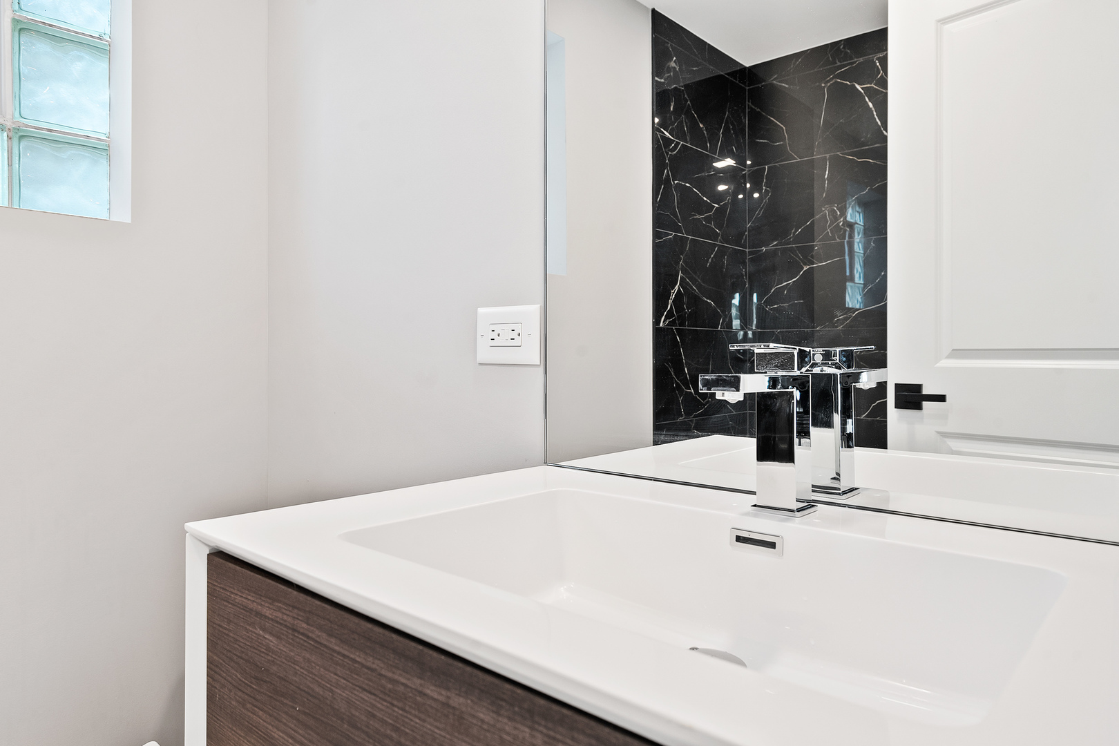 9427 S Charles Street, Chicago, IL 60643