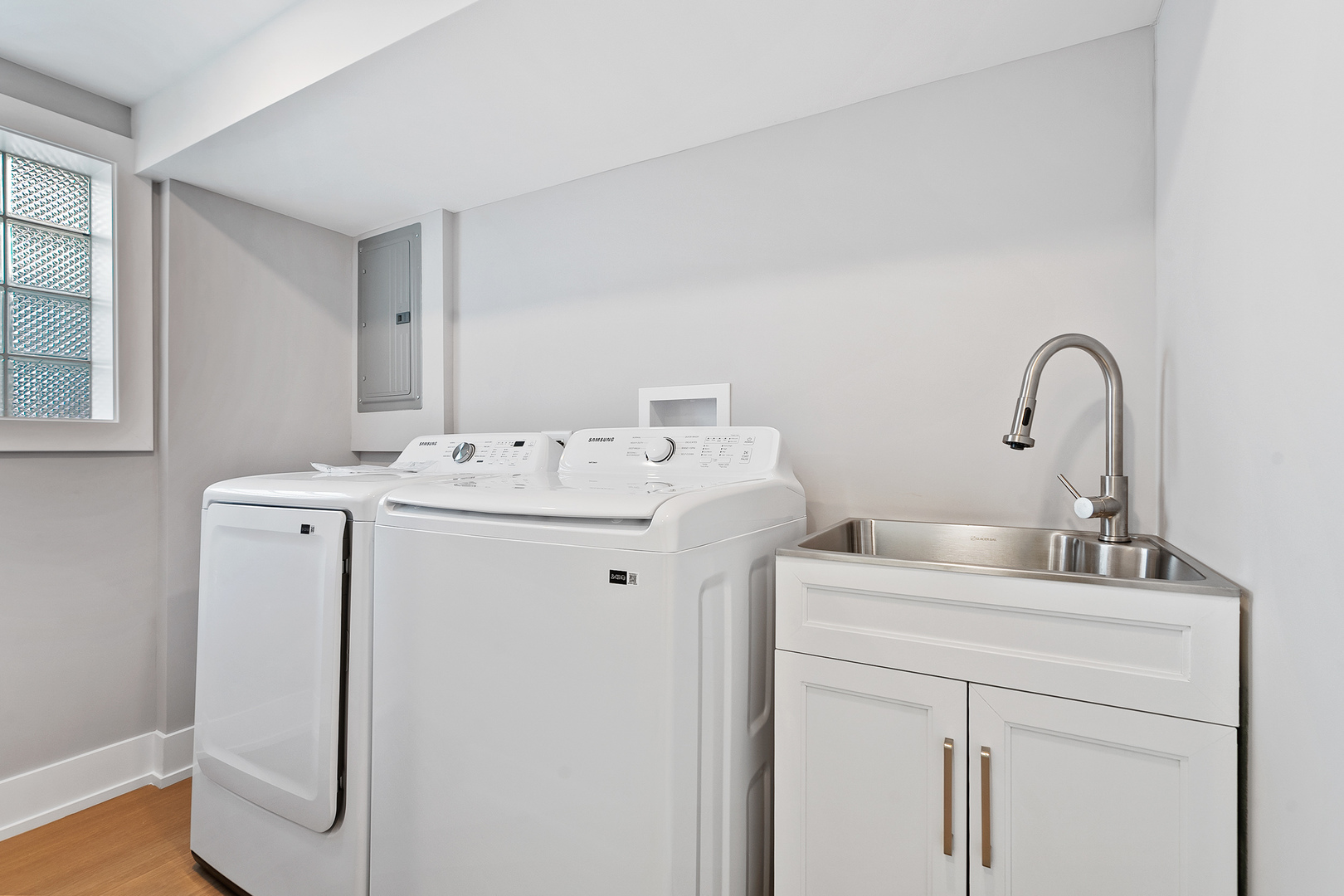 9427 S Charles Street, Chicago, IL 60643