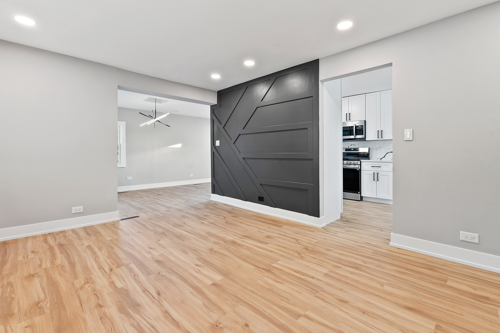 9427 S Charles Street, Chicago, IL 60643