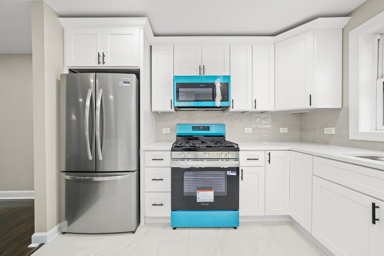 410 ENGLEWOOD Avenue, Hillside, IL 60162