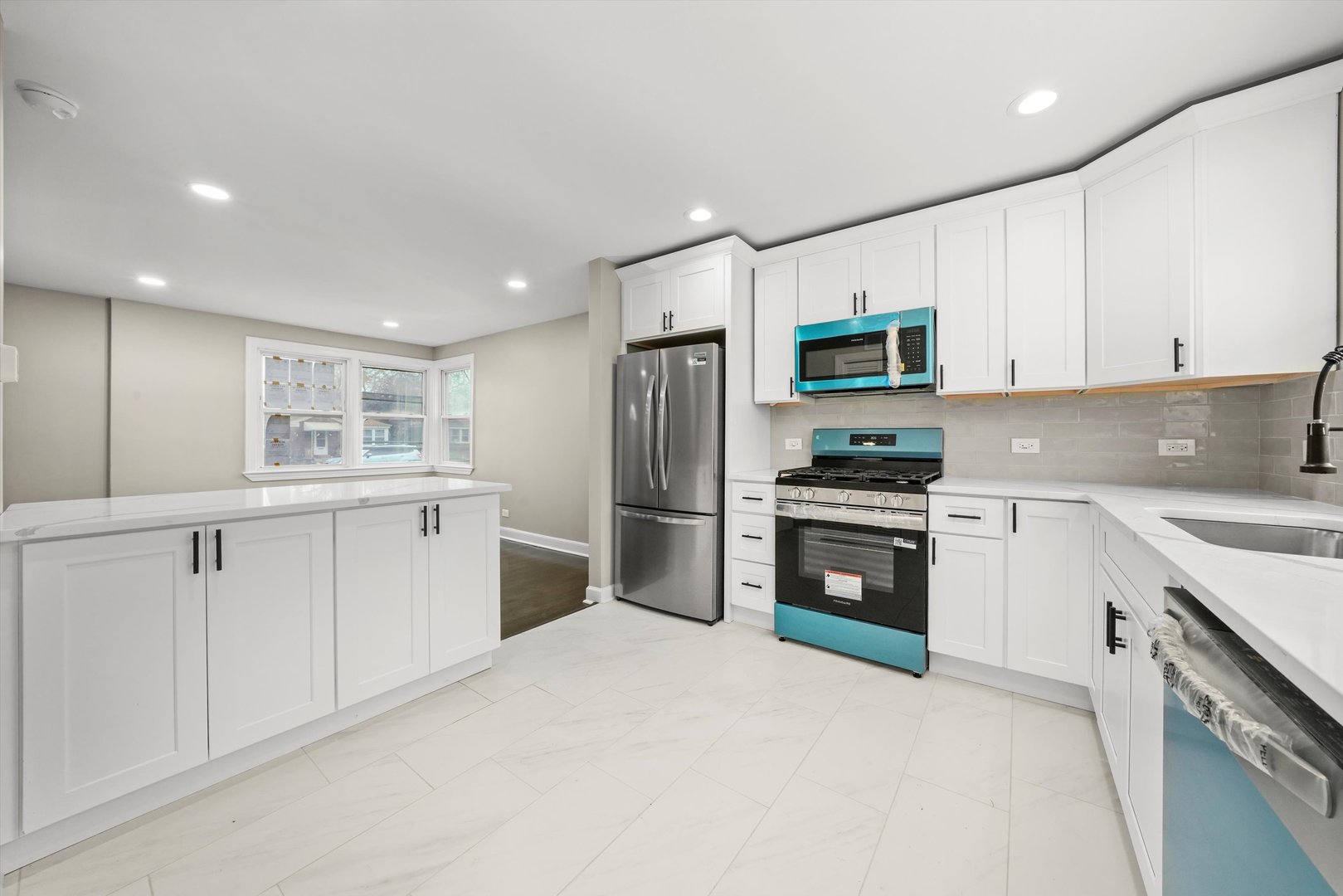 410 ENGLEWOOD Avenue, Hillside, IL 60162