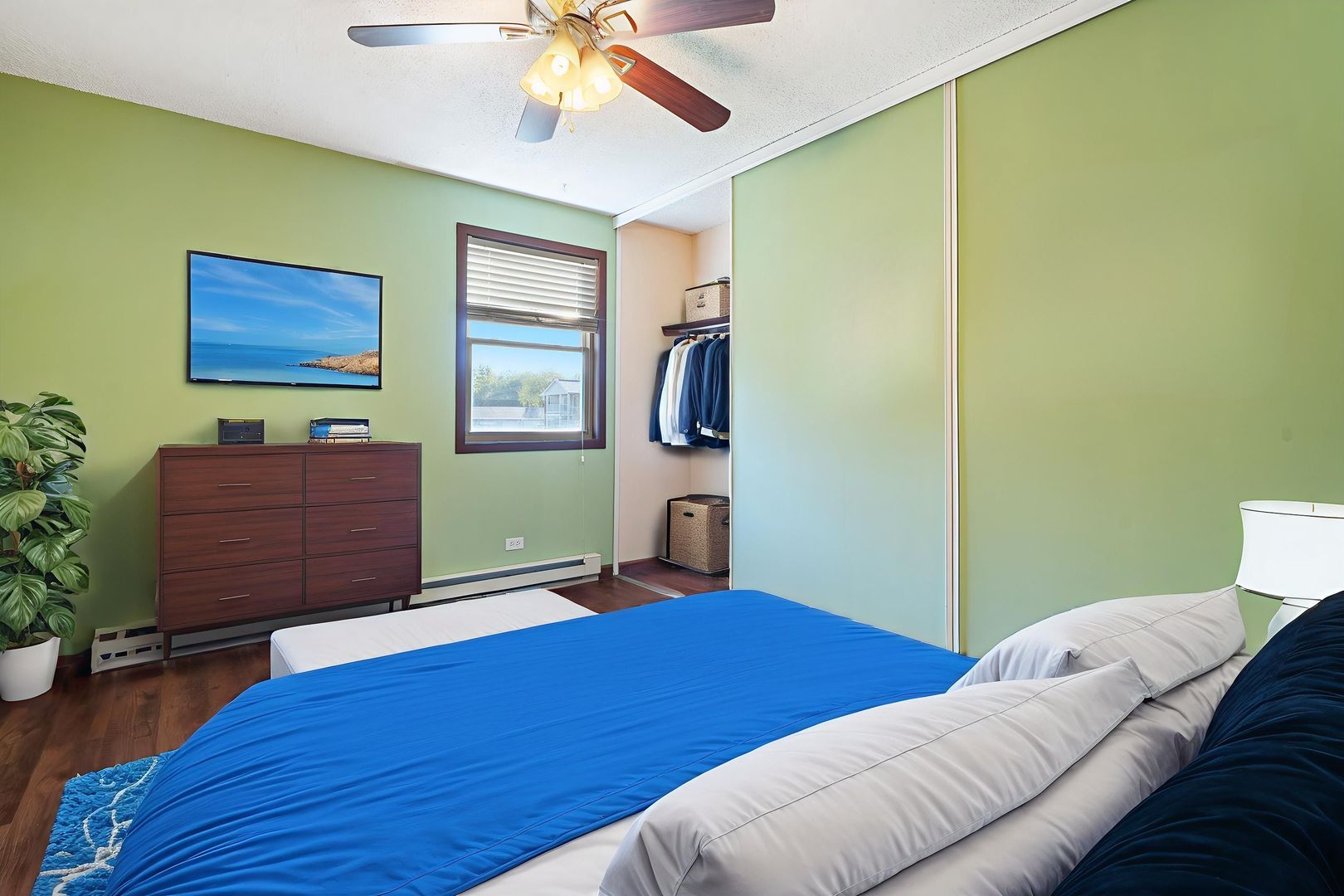 1521 Pioneer Road #7, Crest Hill, IL 60403