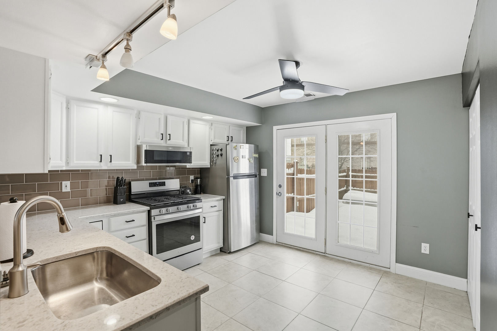 528 Briarwood Drive, Dyer, IN 46311