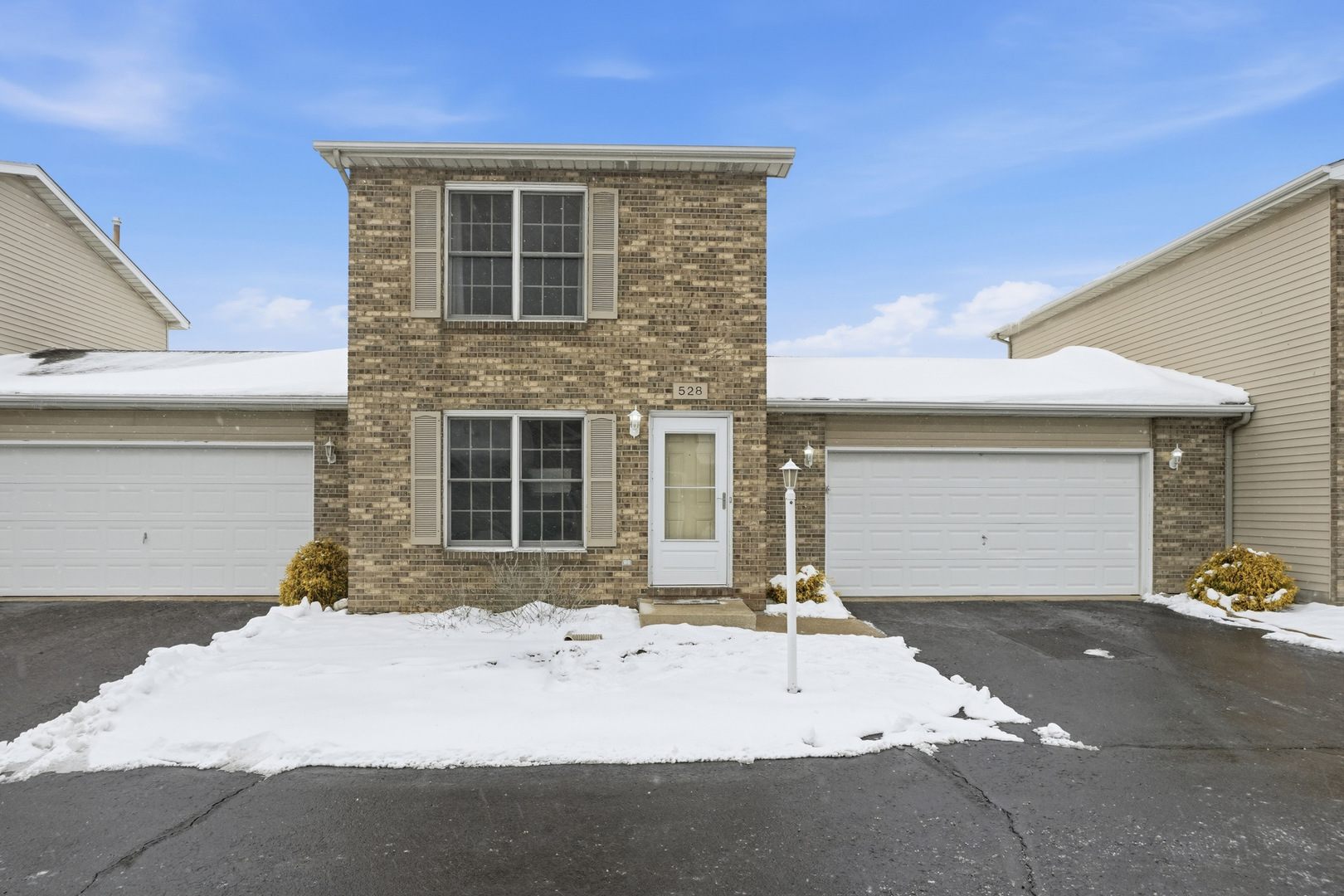 528 Briarwood Drive, Dyer, IN 46311