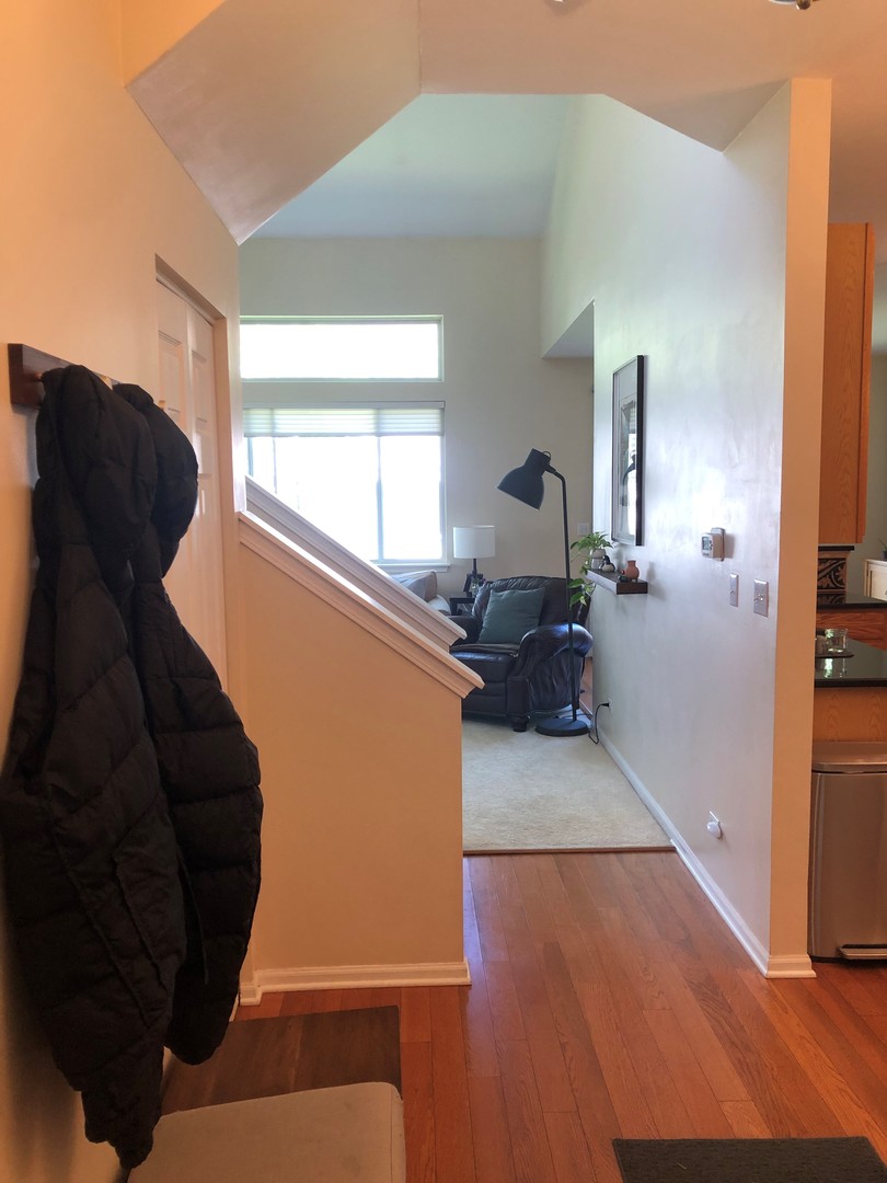 2911 Stockton Court, Naperville, IL 60564